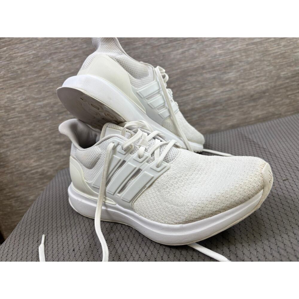 adidas Women's Size 8 UBounce DNA Sneaker White IG6027